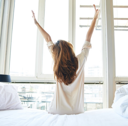 8 HABITS TO START YOUR DAY OFF RIGHT